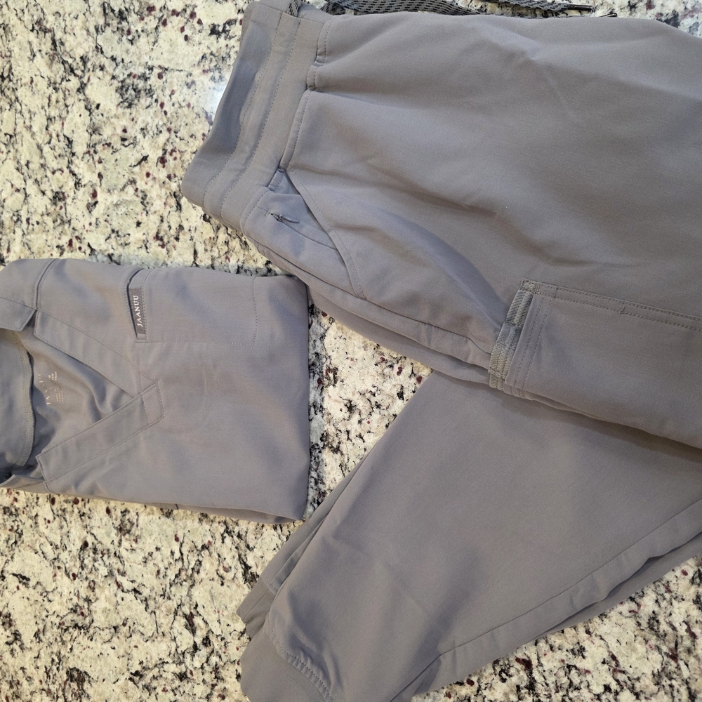 Jaanuu Medium/ Large Scrub Set
